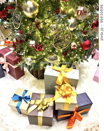 子供が楽しみにしているクリスマスギフト 子供が楽しみにしているクリスマスギフト 96630896