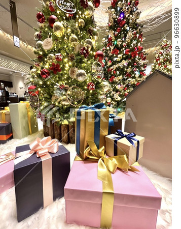子供が楽しみにしているクリスマスギフト 子供が楽しみにしているクリスマスギフト 96630899