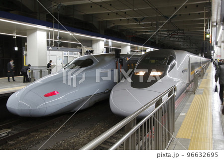 山陽・九州新幹線N700系(博多駅) 山陽・九州新幹線N700系(博多駅) 96632695