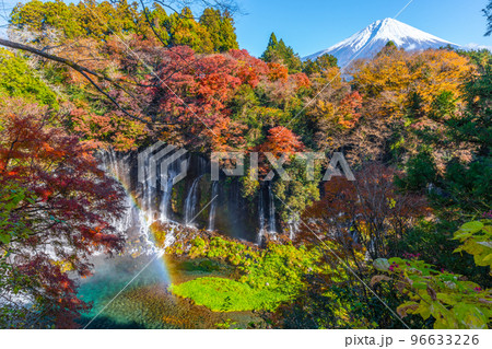 白糸の滝 紅葉と富士山 白糸の滝 紅葉と富士山 96633226