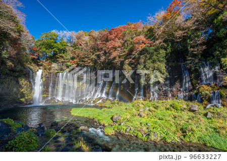 白糸の滝 紅葉と富士山 白糸の滝 紅葉と富士山 96633227