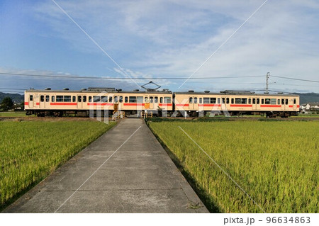 JR和歌山線 JR紀伊小倉駅付近 和歌山県 JR和歌山線 JR紀伊小倉駅付近 和歌山県 96634863