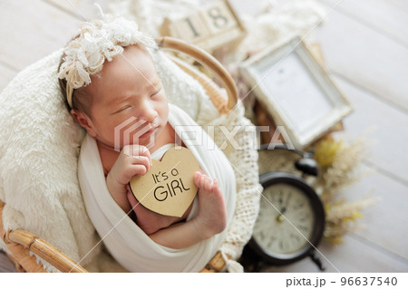 ニューボーンフォト 96637540