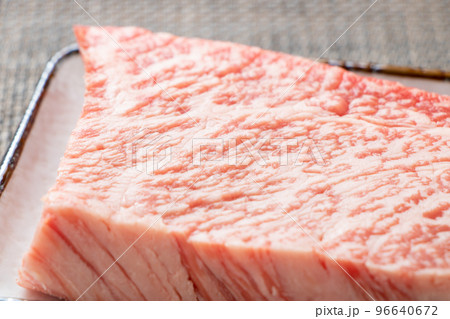 ステーキ用牛肉(ヒウチ)のアップ。 96640672