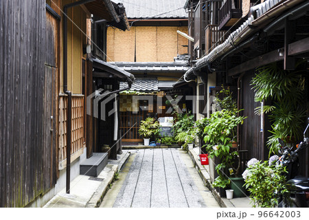 京都市内の小道 96642003