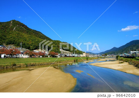 日の浦山と瀬野川（広島県安芸郡海田町） 96642010