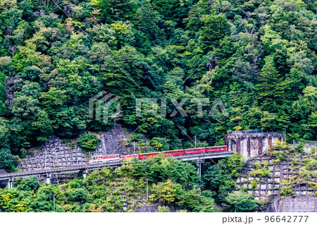 静岡県 大井川鐵道井川線 ~アプト式区間を行く列車~ 静岡県 大井川鐵道井川線 ~アプト式区間を行く列車~ 96642777