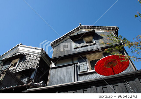 岐阜県岐阜市：川原町／川原町屋裏の土蔵 96645243