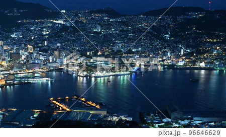 長崎の夜景(稲佐山より撮影) 96646629
