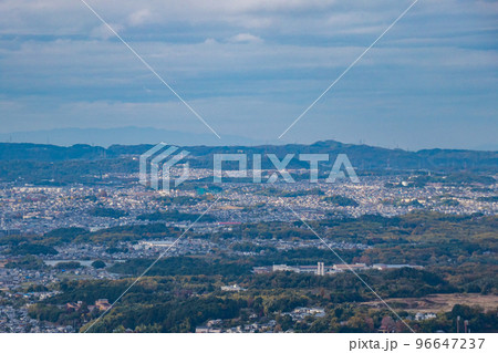 若草山から見える奈良県の街並み 96647237