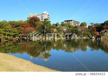 国名勝 渉成園(枳殻邸)の印月池 / 東本願寺の飛地境内地【京都市下京区】 国名勝 渉成園(枳殻邸)の印月池 / 東本願寺の飛地境内地【京都市下京区】 96650422