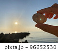 夕日と貝殻 96652530