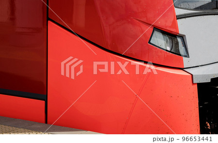 modern train 96653441