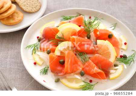 スモークサーモンサラダ マリネ カルパッチョ スモークサーモンサラダ マリネ カルパッチョ 96655284