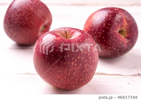りんご（千雪） 96657398