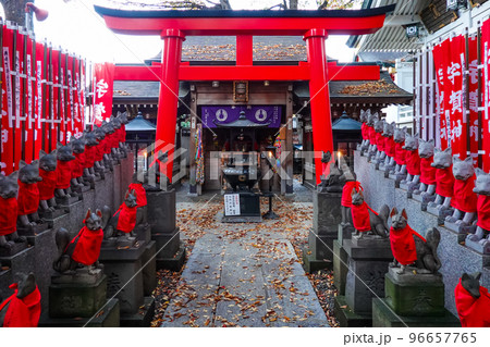 大岡越前ゆかりの豊川稲荷東京別院（東京都港区） 96657765