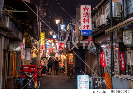《東京都》西荻窪・飲み屋街 《東京都》西荻窪・飲み屋街 96660349