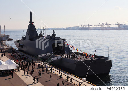 護衛艦くまの 96660586