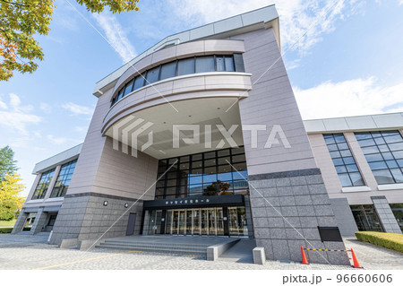 長野県松本市 晴天の長野県松本文化会館(キッセイ文化ホール) 長野県松本市 晴天の長野県松本文化会館(キッセイ文化ホール) 96660606