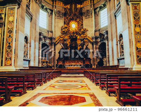ローマ　サン・ピエトロ大聖堂　聖ペテロの司教座 96661211