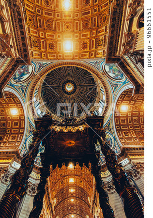 ローマ　サン・ピエトロ大聖堂　クーポラ 96661551