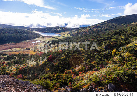【福島県・磐梯吾妻スカイライン】秋の鎌沼自然探勝路をトレッキング 10月 【福島県・磐梯吾妻スカイライン】秋の鎌沼自然探勝路をトレッキング 10月 96661644