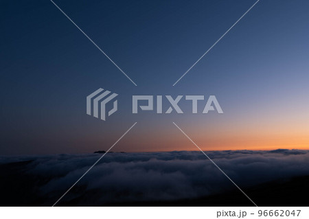 夕暮れの大雪山 96662047