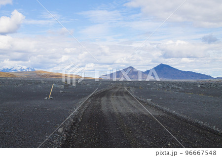 Dirt road along central highlands of Iceland. 96667548