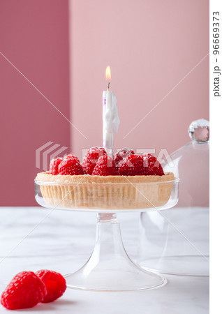 Tart with fresh raspberries Tart with fresh raspberries 96669373