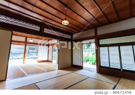 日本家屋 96671456