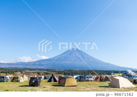 「静岡県」富士山とオートキャンプ場 96671562