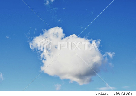 青空と雲 96672935