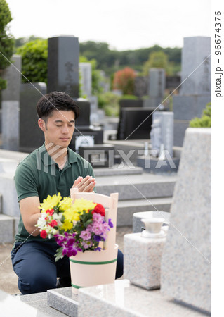 迎え盆 送り盆 お墓参り 迎え盆 送り盆 お墓参り 96674376