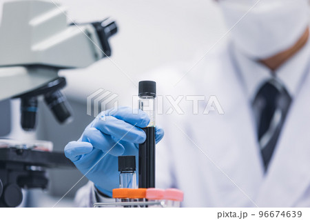 研究室　開発　実験室　臨床検査　血液検査　新薬 96674639