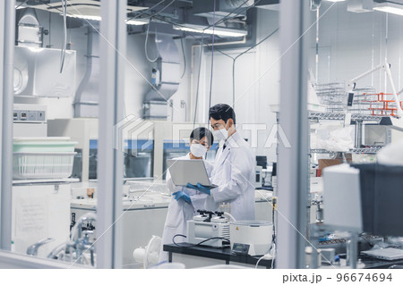研究室 開発 実験室 臨床検査 バイオテクノロジー 新薬 研究室 開発 実験室 臨床検査 バイオテクノロジー 新薬 96674694