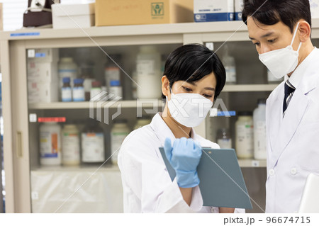 研究室 開発 実験室 臨床検査 バイオテクノロジー 新薬 研究室 開発 実験室 臨床検査 バイオテクノロジー 新薬 96674715