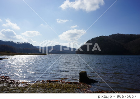秋の岩洞湖 秋の岩洞湖 96675657
