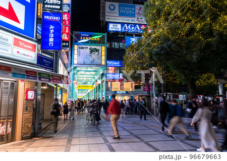 《東京都》吉祥寺駅前・商店街 《東京都》吉祥寺駅前・商店街 96679663