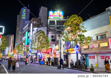 《東京都》吉祥駅前・商店街 96680784
