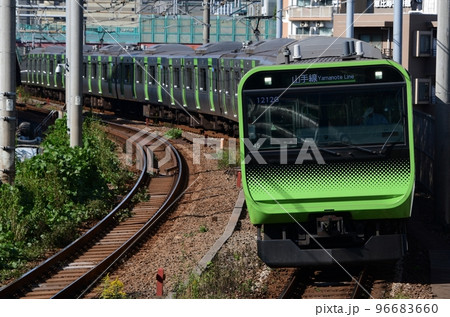 E235系0番台山手線　恵比寿～目黒 96683660