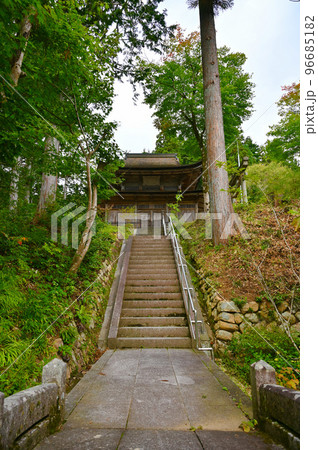 安国寺経蔵　参道　高山市 96685182