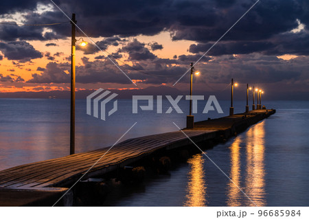 《千葉県》夕暮れの原岡桟橋 《千葉県》夕暮れの原岡桟橋 96685984