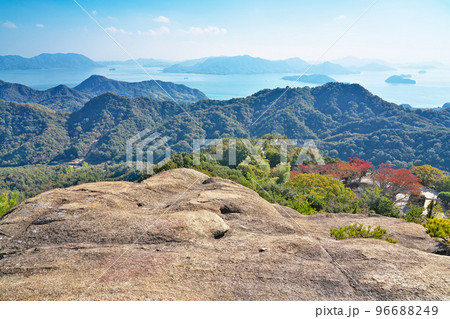 【龍泉寺 (白滝山山頂)からの風景】 広島県三原市小泉町 96688249