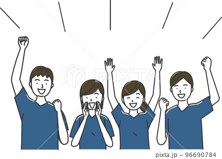 ユニフォームを着て応援をする男性2人と女性2人 96690784
