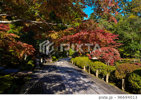 錦秋の那谷寺 錦秋の那谷寺 96694013