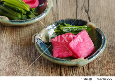 保平かぶと野沢菜の漬け物　長野県・松本市奈川 96698355