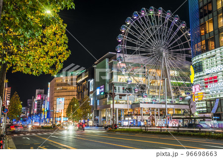 《愛知県》名古屋都市風景　名古屋栄の夜景　サンシャインサカエの観覧車　 96698663