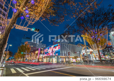 《愛知県》名古屋都市風景　広小路通りのイルミネーション 96698674