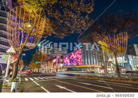 《愛知県》名古屋都市風景 広小路通りのイルミネーション 《愛知県》名古屋都市風景 広小路通りのイルミネーション 96698680