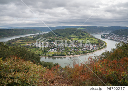 Rhine river loop, Boppard, Rhine Valley, Rhineland-Palatinate, Germany Rhine river loop, Boppard, Rhine Valley, Rhineland-Palatinate, Germany 96700257